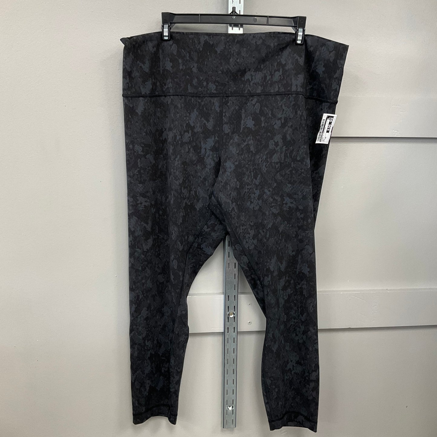 ATHLETIC LEGGINGS by LULULEMON In BLACK, Size: 20