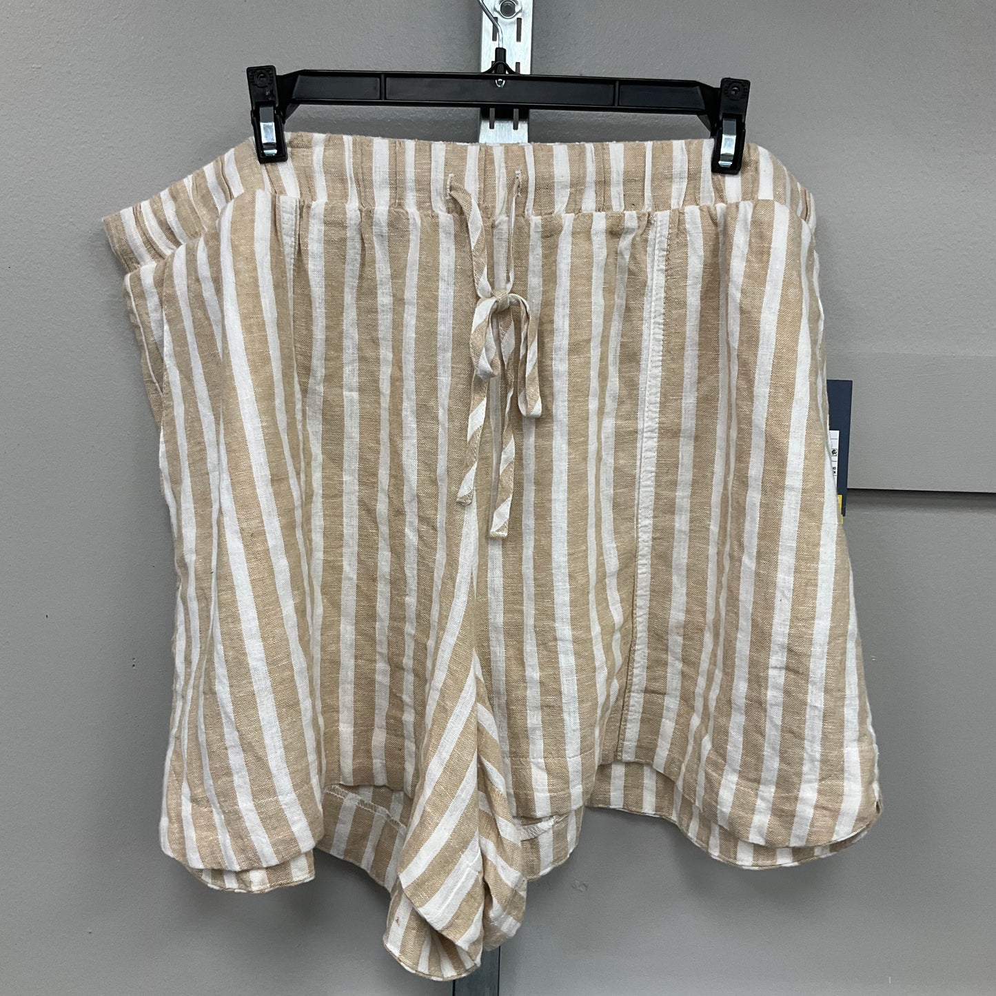 SHORTS by UNIVERSAL THREAD In STRIPED PATTERN, Size: XXL