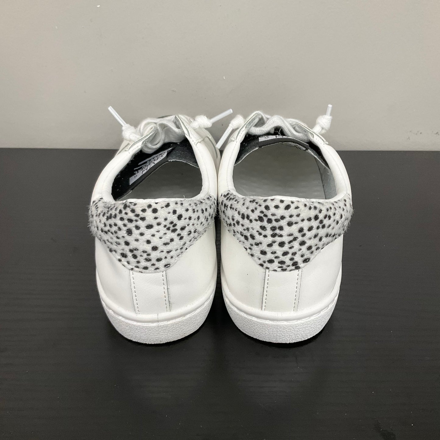 SHOES SNEAKERS by VINTAGE HAVANA In WHITE, Size: 9