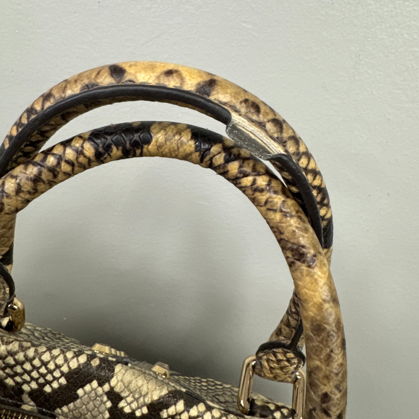 Crossbody Designer By Michael Kors In Snakeskin Print, Size:Medium