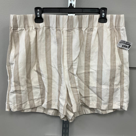 SHORTS by BANANA REPUBLIC In STRIPED PATTERN, Size: XL