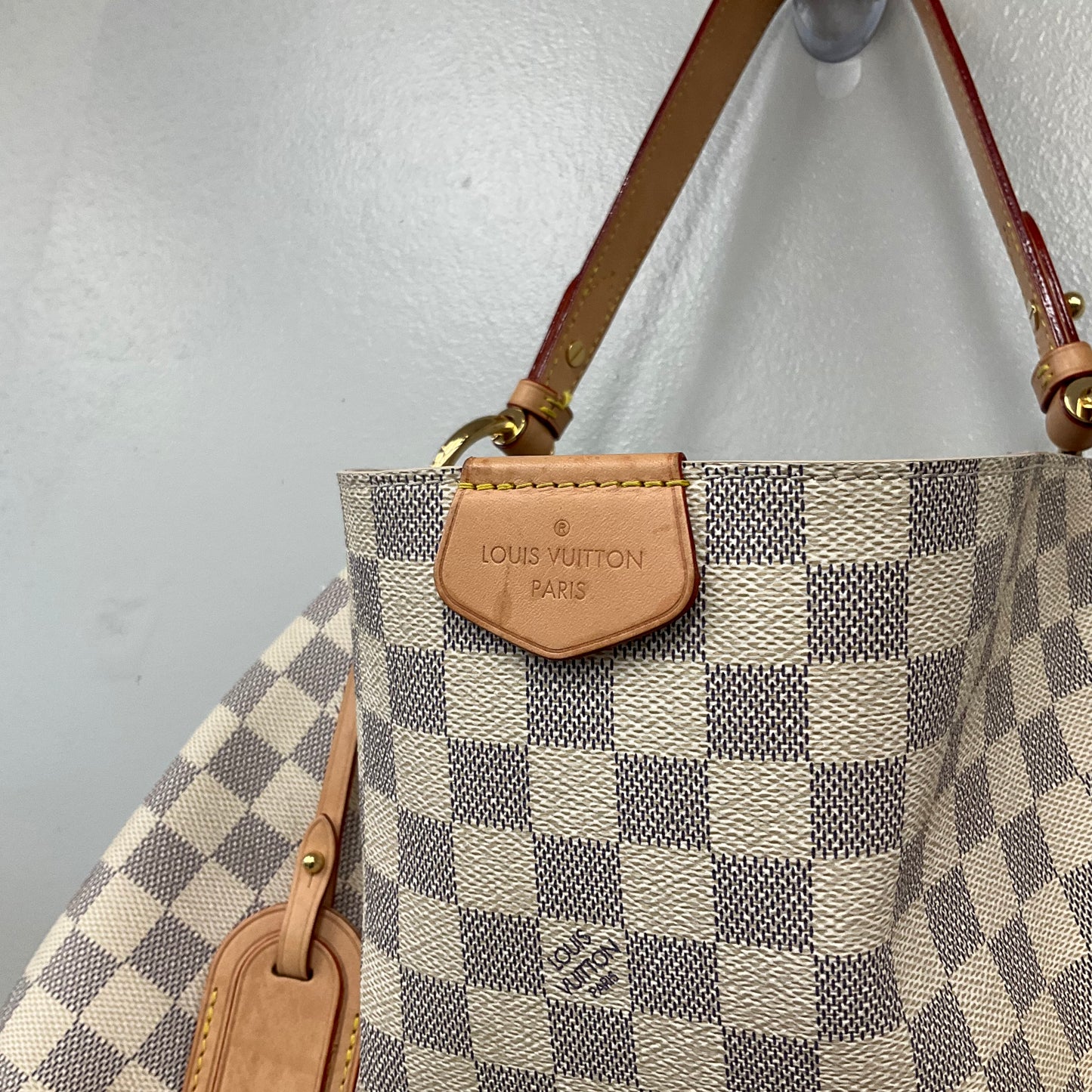 Handbag Luxury Designer By Louis Vuitton In Checkered Pattern, Size:Medium