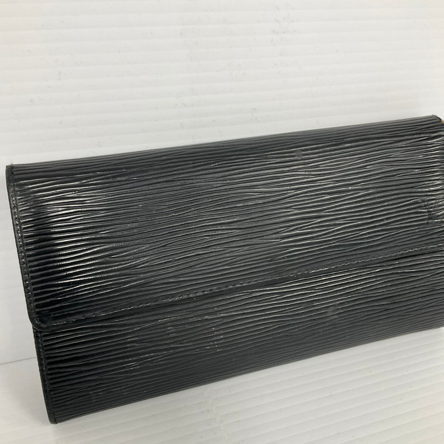 Epi Wallet Luxury Designer By Louis Vuitton, Size: Medium