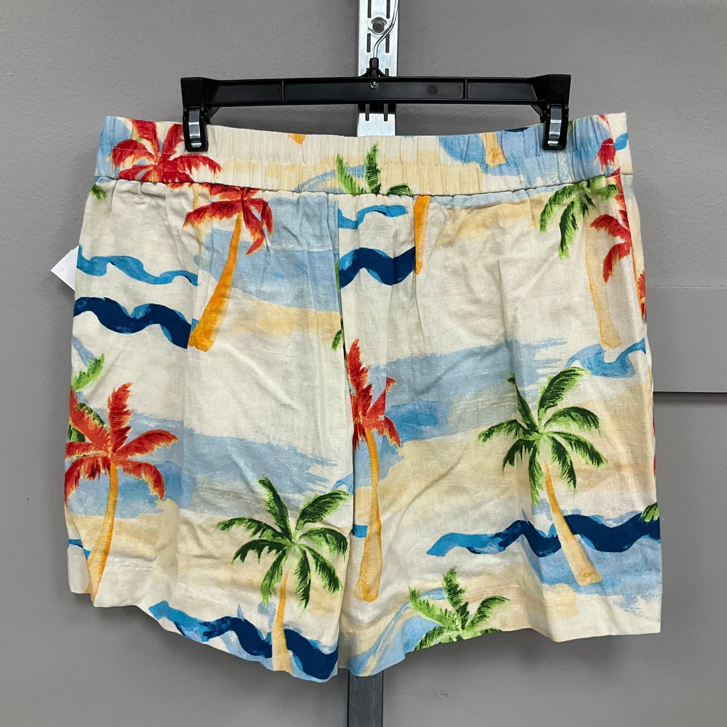 SHORTS by C AND C In FLORAL PRINT, Size: 10