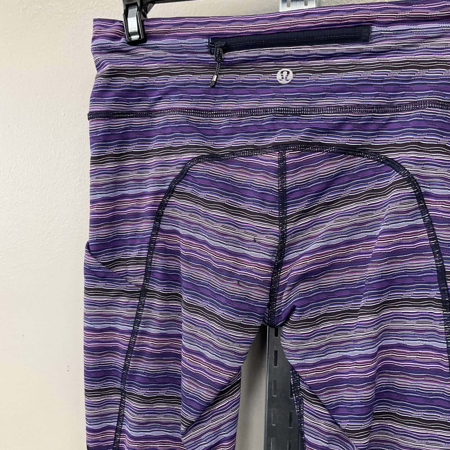 ATHLETIC LEGGINGS by LULULEMON In MULTI, Size: 4