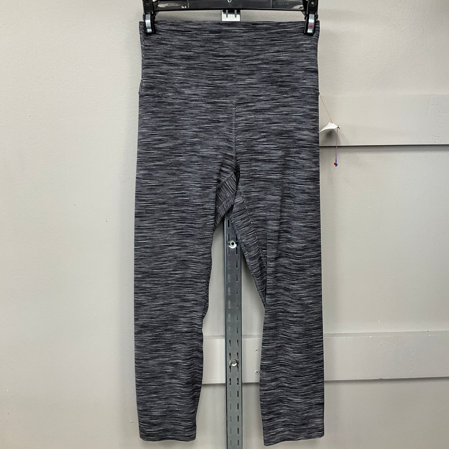 ATHLETIC LEGGINGS CAPRIS by LULULEMON In GREY, Size: 4