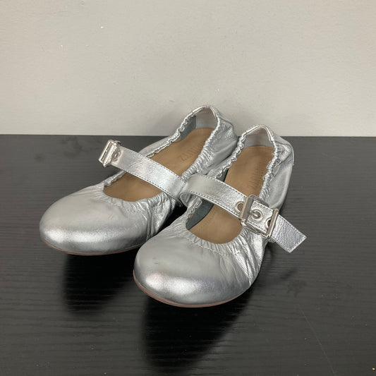 SHOES FLATS by SCHUTZ In SILVER, Size: 6.5