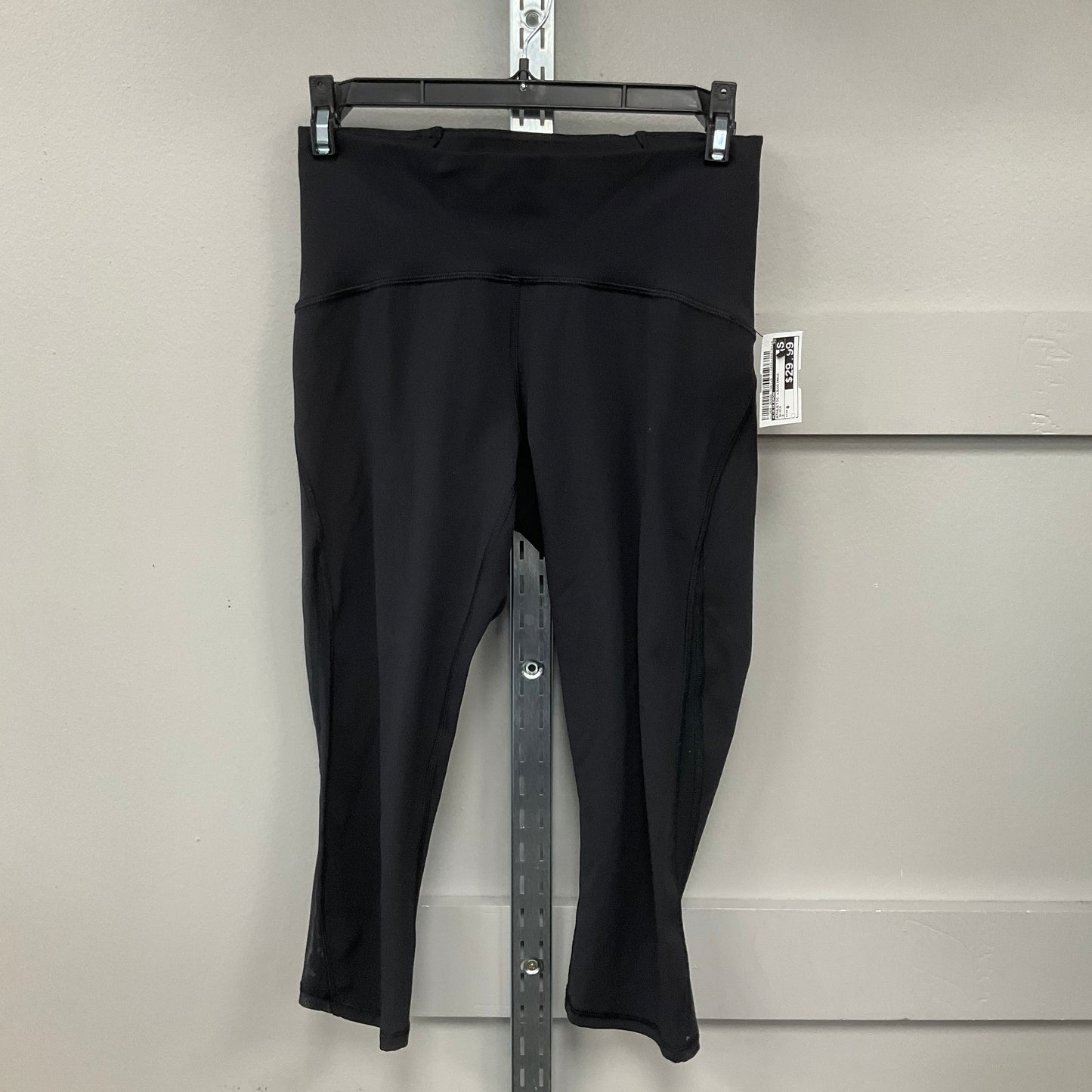 Athletic Leggings Capris By Lululemon In Black, Size:6