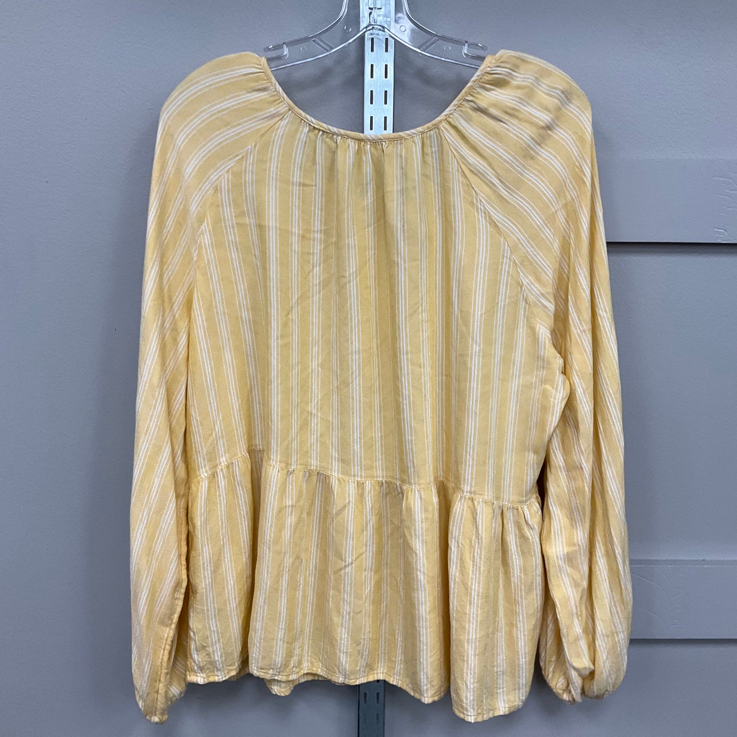 TOP LS by TIME AND TRU In YELLOW, Size: XL