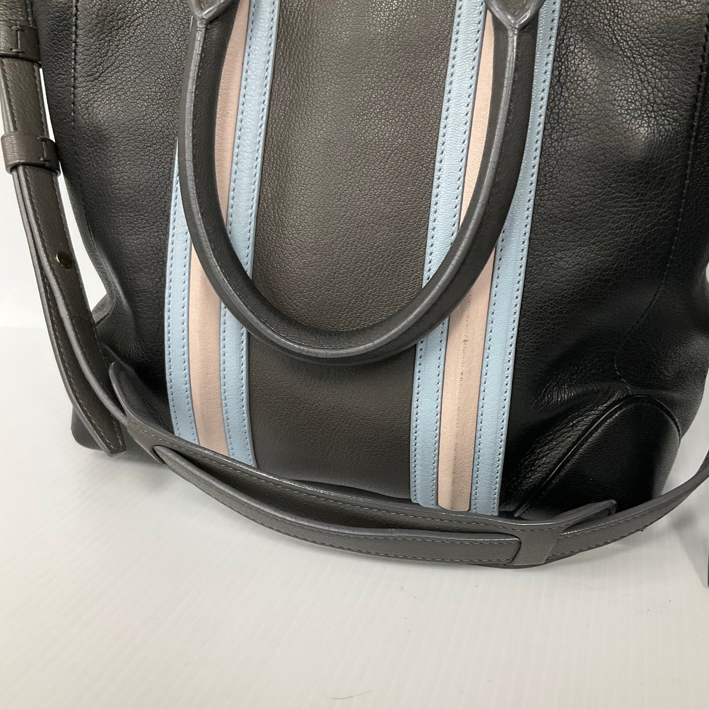 Handbag Luxury Designer By Givenchy, Size: Medium