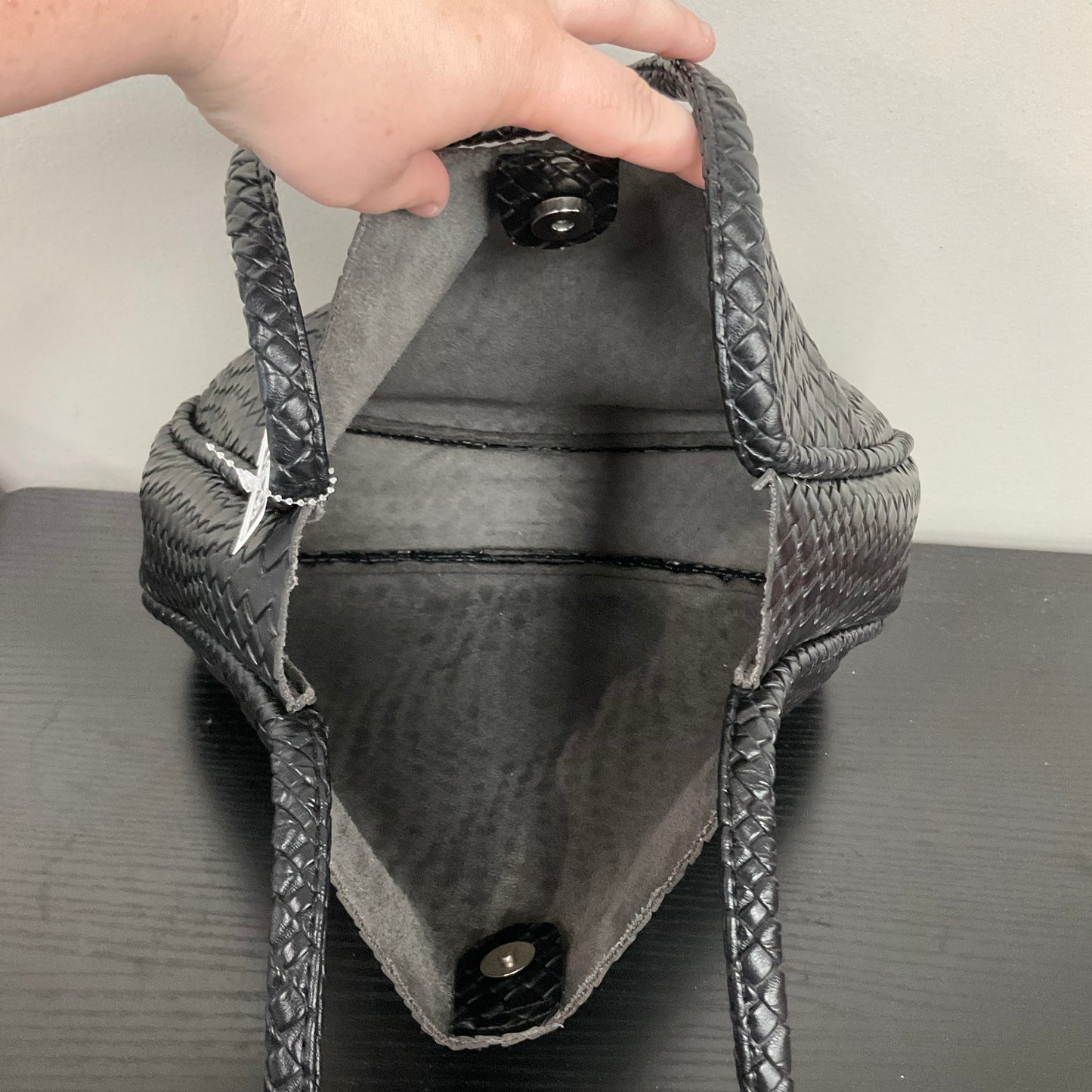 HANDBAG In BLACK, Size: MEDIUM