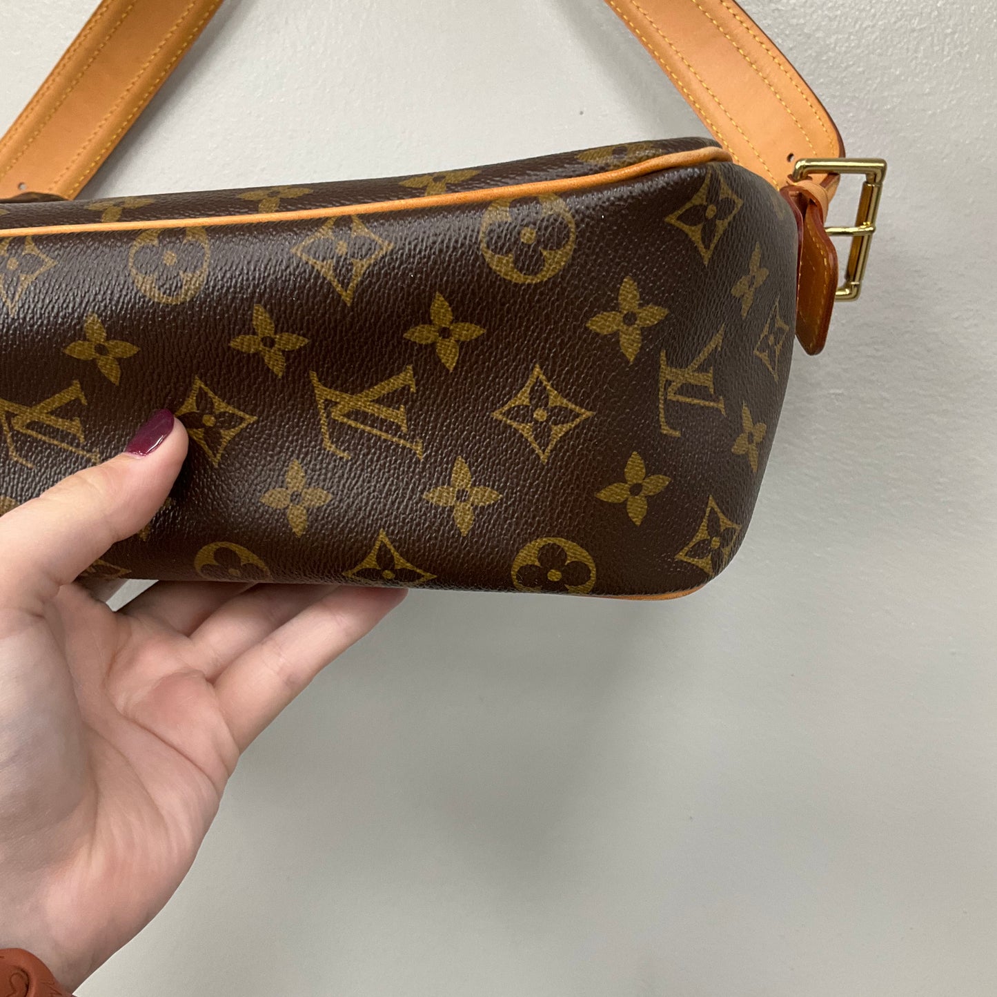 Handbag Luxury Designer By Louis Vuitton In Brown, Size:Medium
