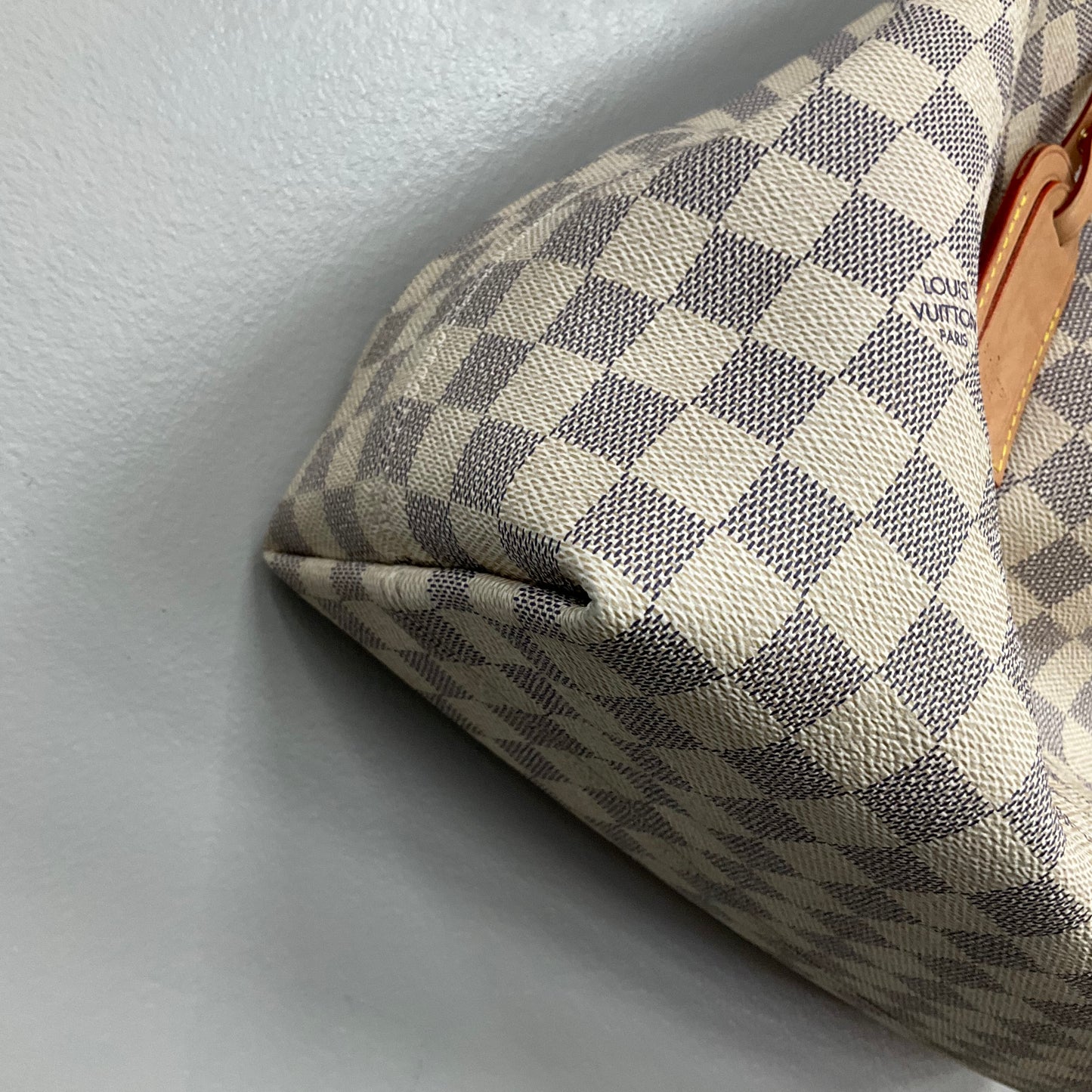 Handbag Luxury Designer By Louis Vuitton In Checkered Pattern, Size:Medium