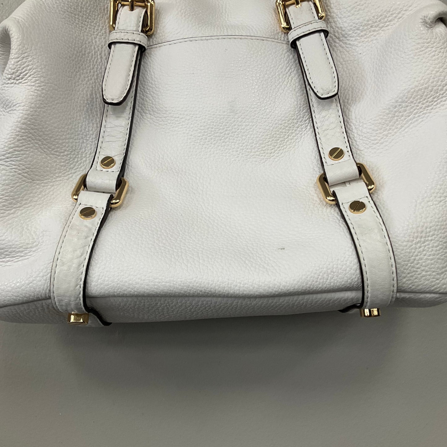 Handbag Designer By Michael Kors In White, Size:Medium